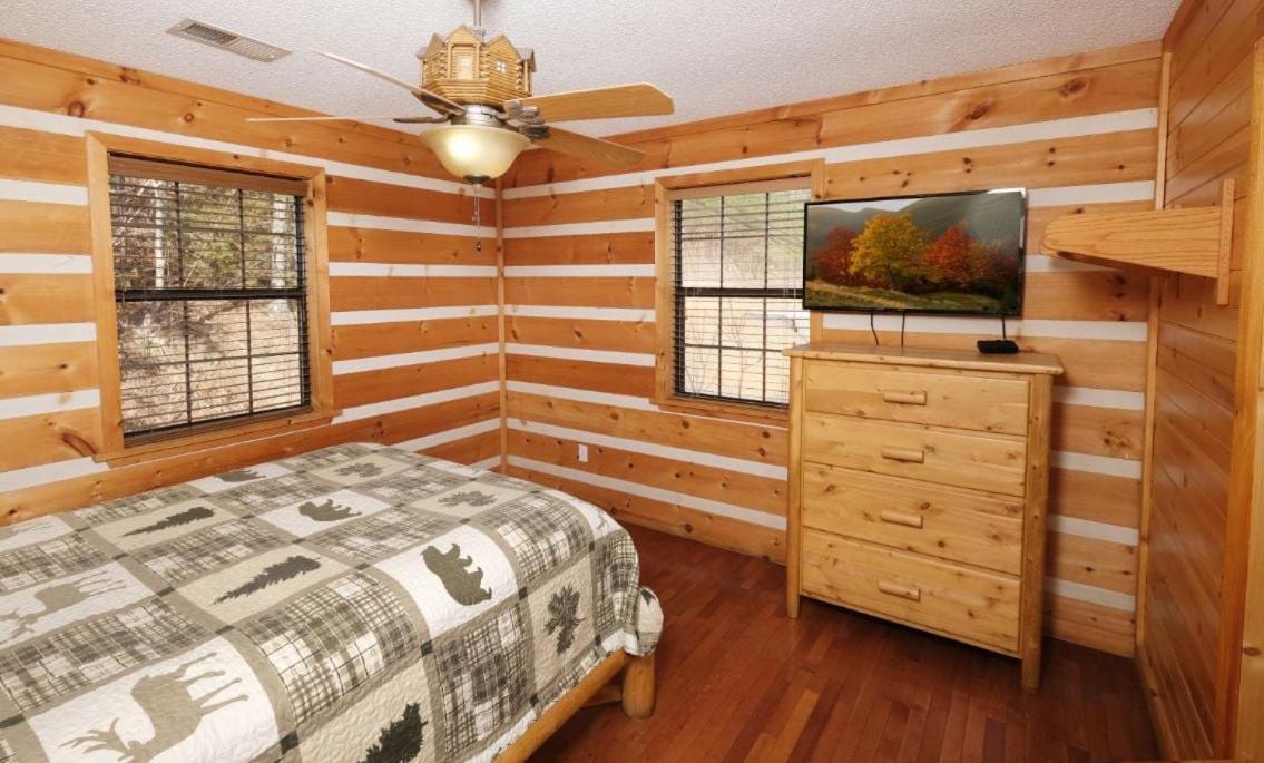Smoky View With A Twist Villa Pigeon Forge Exteriör bild
